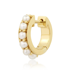 Pearl Huggie